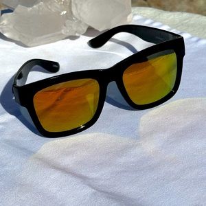 Men’s Krush Sunglasses Color Mirror Type Black Frame Price Firm